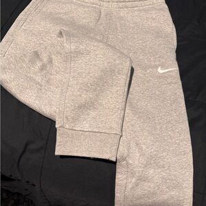 Nike Men’s Light Gray Joggers